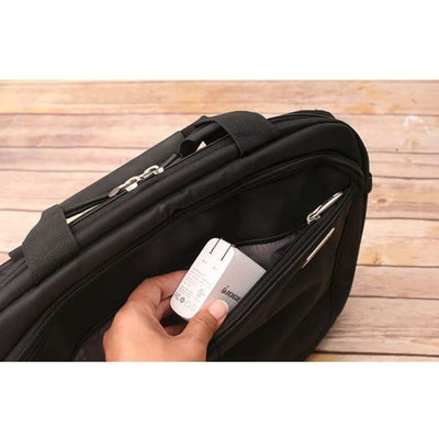 IOGEAR Charger
